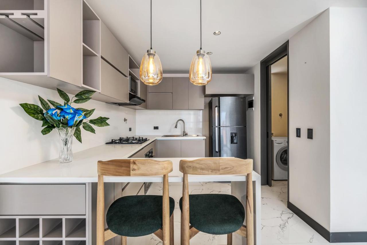 Apartamentos Housy Laureles Меделин Екстериор снимка