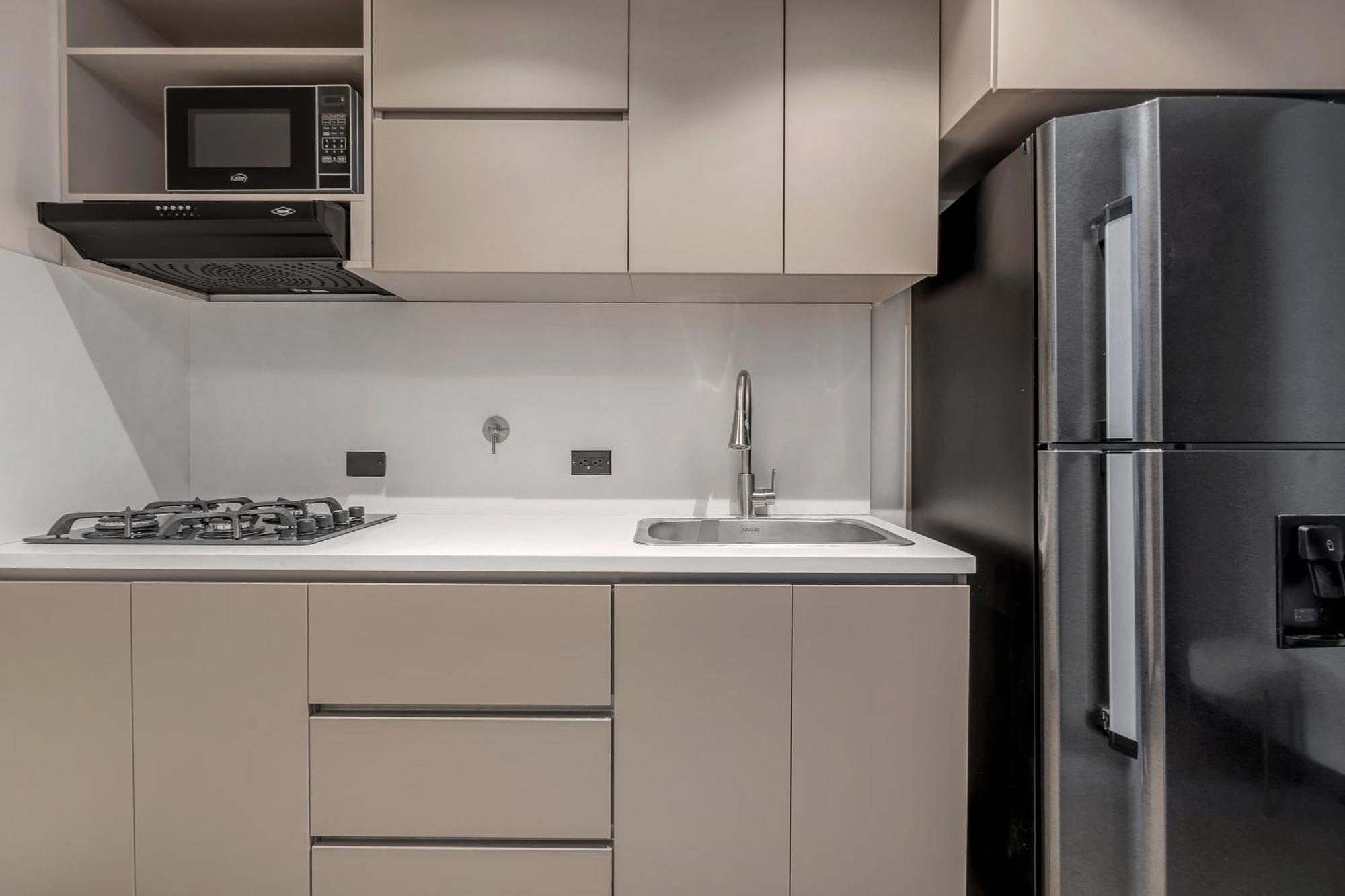 Apartamentos Housy Laureles Меделин Екстериор снимка