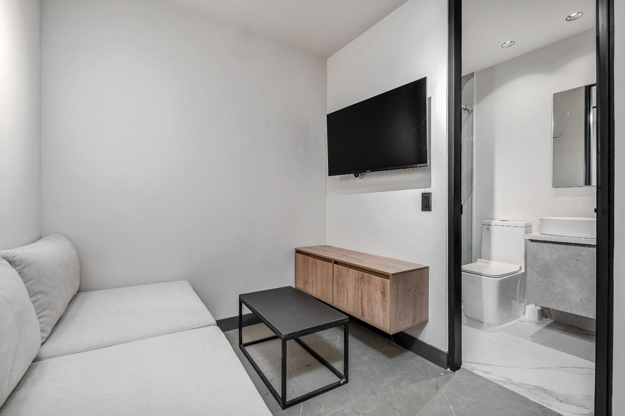 Apartamentos Housy Laureles Меделин Екстериор снимка